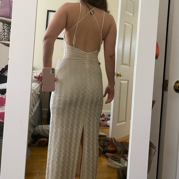 Cream, backless, velvet maxi dress UO SizeXS NWT - Picture 2 of 5